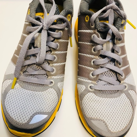 Nike Shoes - Nike shoes size 6.5